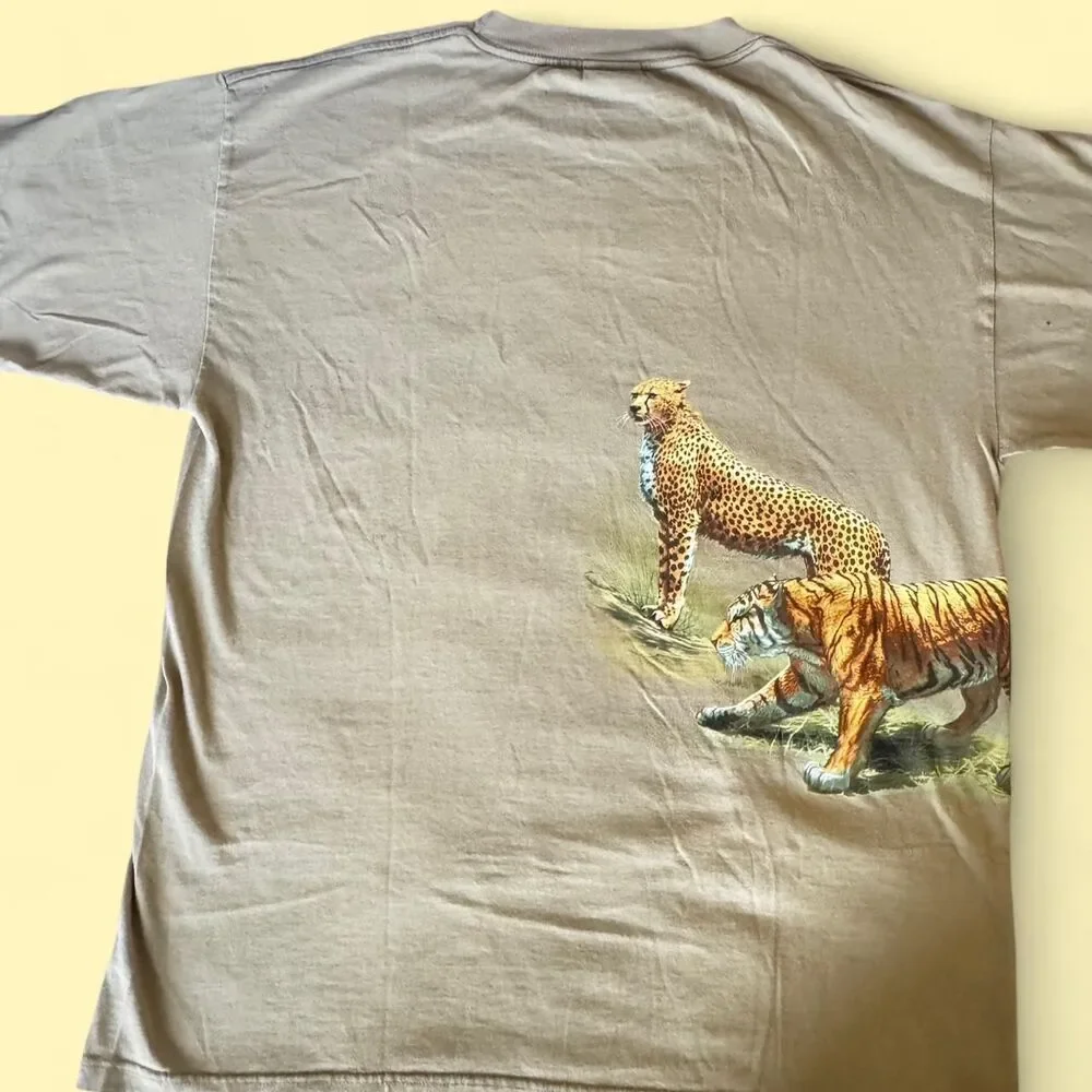 Vintage-american Men's Tan and Brown T-shirt